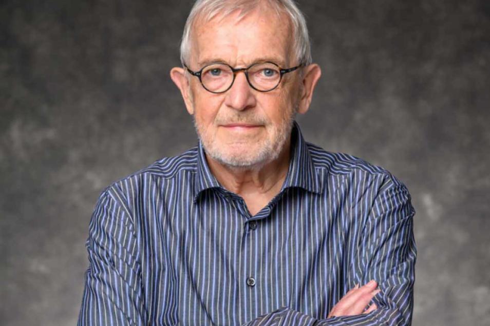 Francis Halzen, vincitore del Nobel per la Fisica 2026 (Foto: Althea Dotzour / UW–Madison, 2024)